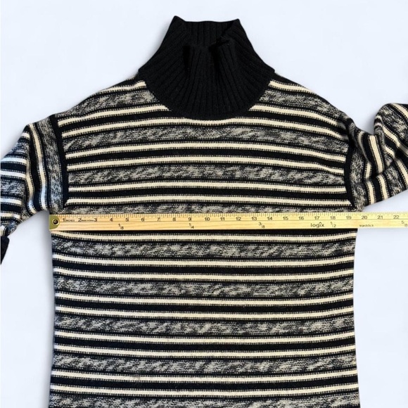 Nordstrom 100% Cashmere Turtleneck Sweater Coastal Navy Ivory Stripe XS New - Picture 8 of 9